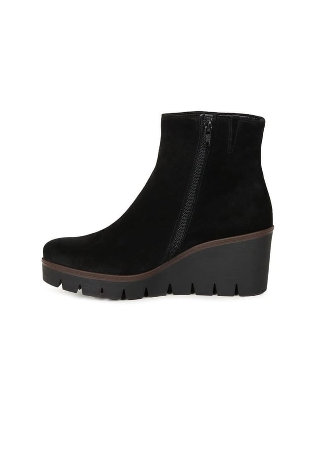 Gabor Gabor Women's 'Utopia' Chunky Wedge Heel Ankle Boots in Jet Black - 2