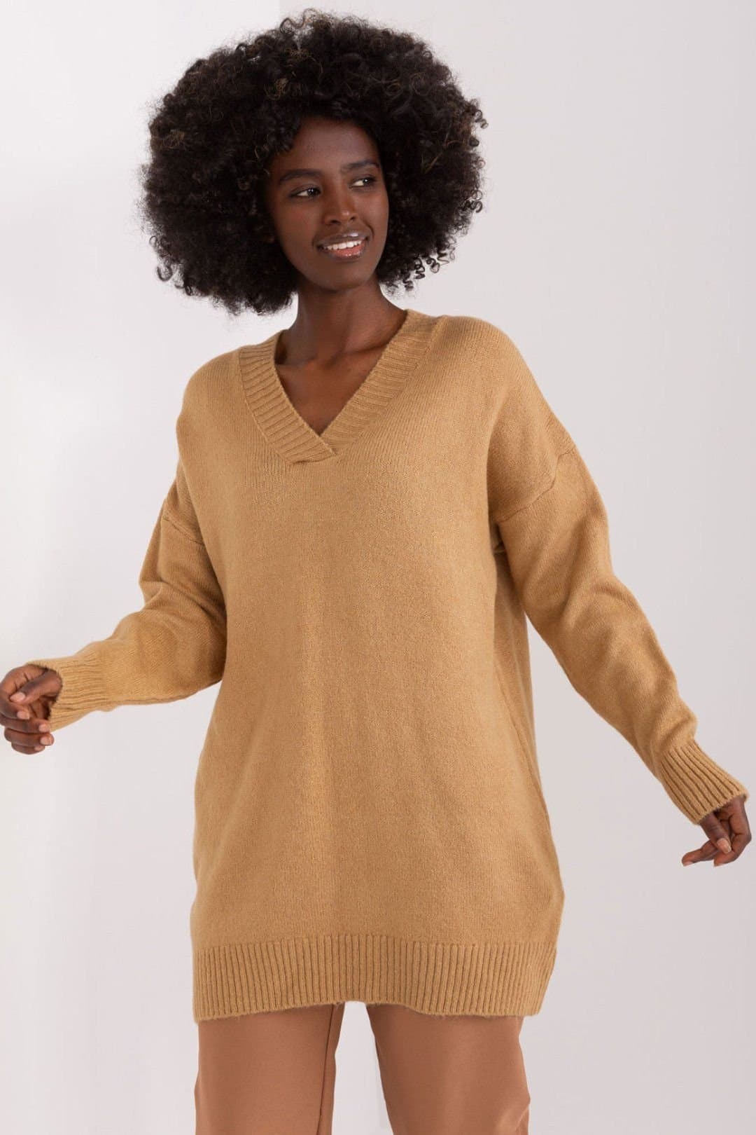 Love Lace Love Lace Women's Timeless Smooth Heart Neck Sweater in Brown