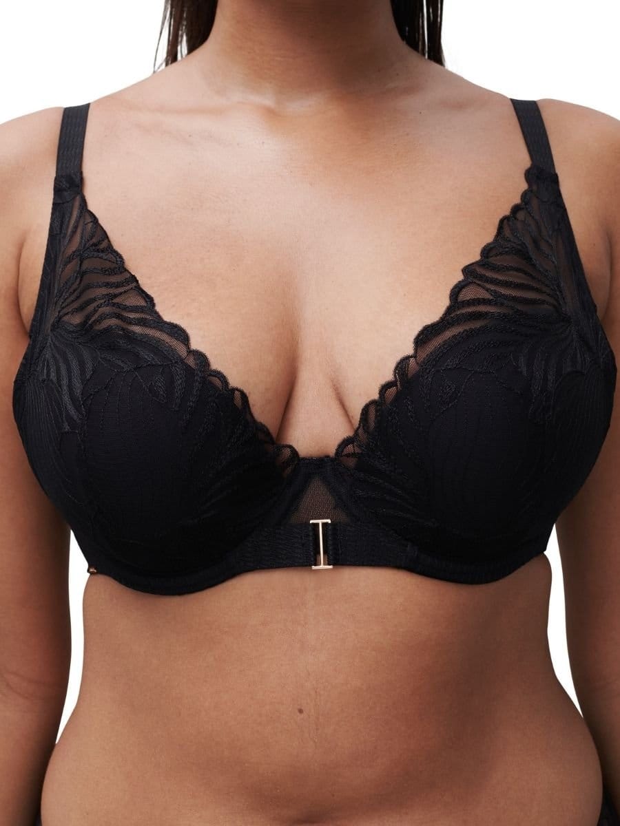Chantelle Chantelle Women's Legend Plunge T-Shirt Bra in Black - 4