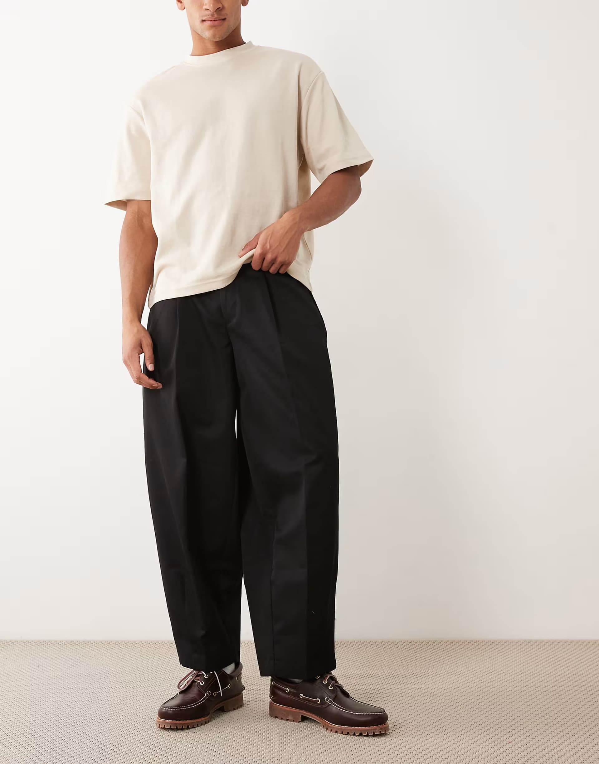 ASOS ASOS DESIGN smart pleated wide barrel leg trousers in black