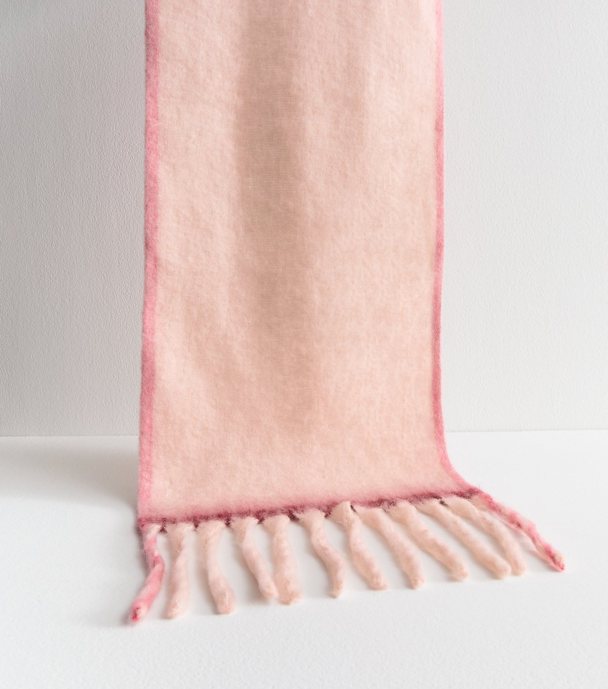 New Look Pink Heavyweight Contrast Border Brushed Scarf New Look - 2