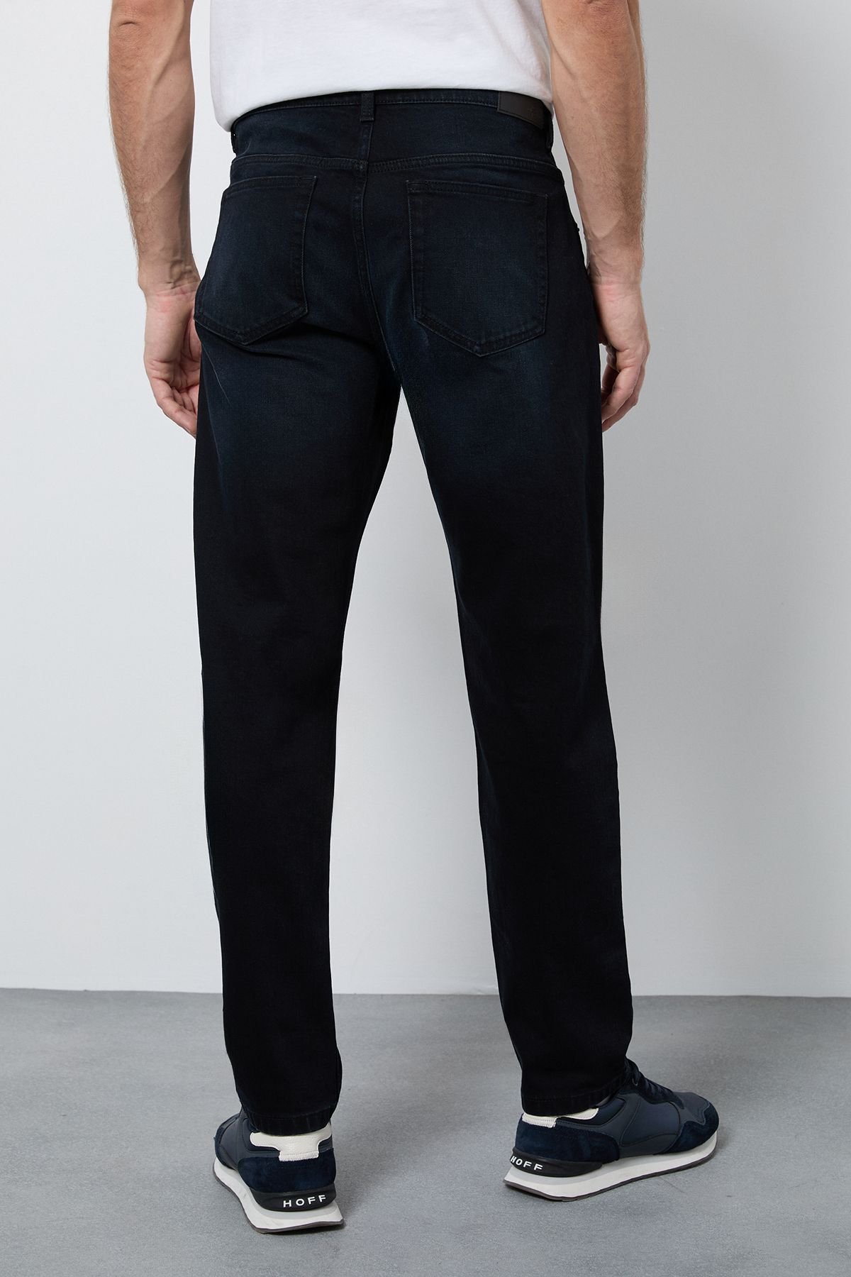 Burton Burton Men's Blue Black Dark Wash Stretch Slim Fit Jean in Dark Blue - 3