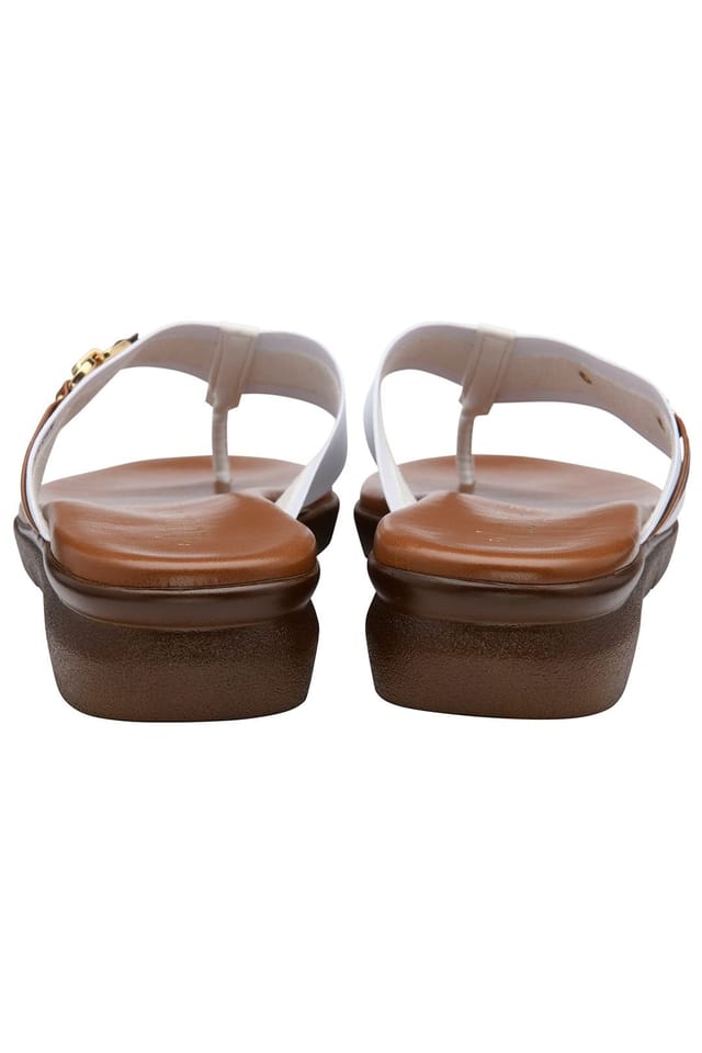 Lotus Lotus Women's 'Villana' Toe-Post Sandals in White - 3