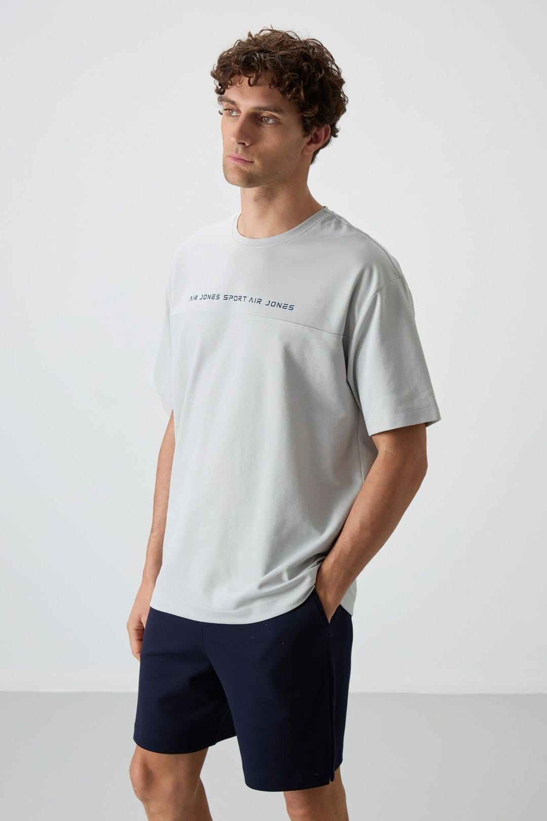Tommy Life Tommy Life Men's Oversized Crew Neck Printed T-Shirt in Light Grey - 4