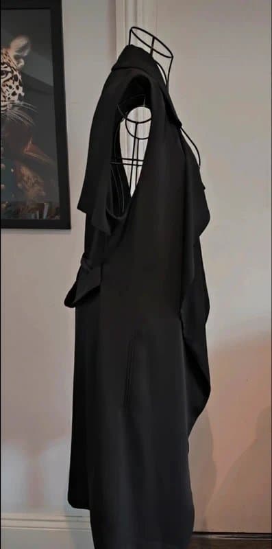 Topshop Chic & Sophisticated: Black Sleeveless Duster/Trench Jacket/Waistcoat - UK 10 / EUR 38 / US 6