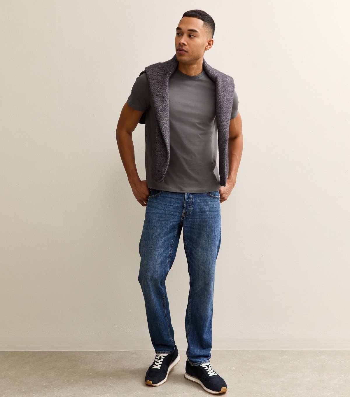 New Look Men's Mid Grey Regular Crew Neck Jersey T-Shirt New Look - 2