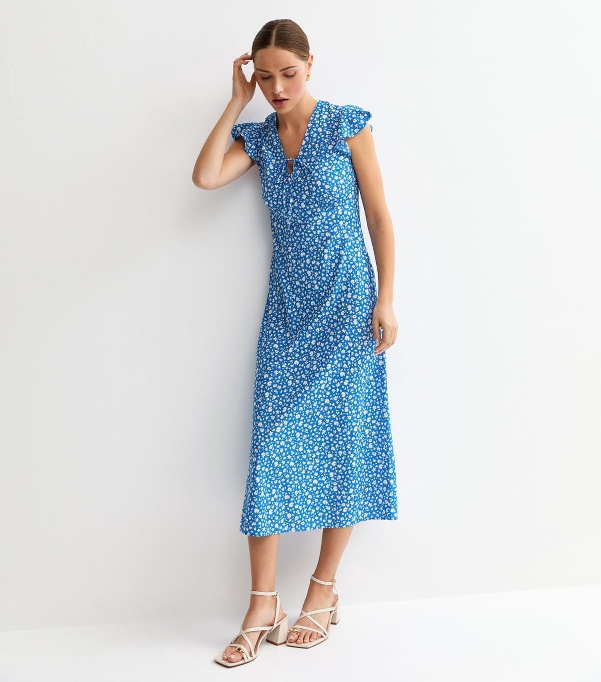 New Look Women's Blue Ditsy Floral Flutter Sleeve Midi Dress New Look