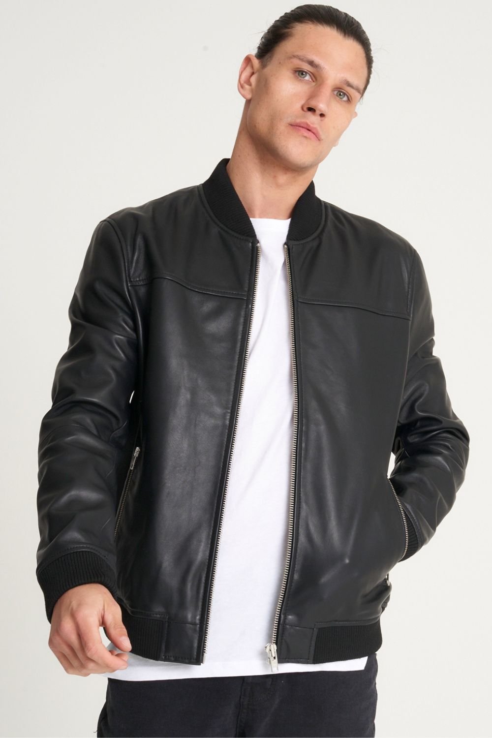Barneys Originals Barneys Originals Men's Fine Milled Leather Bomber Jacket in Black - 4