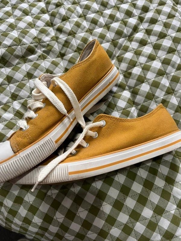 New Look New look sand shoes. Mustard. Size 5
