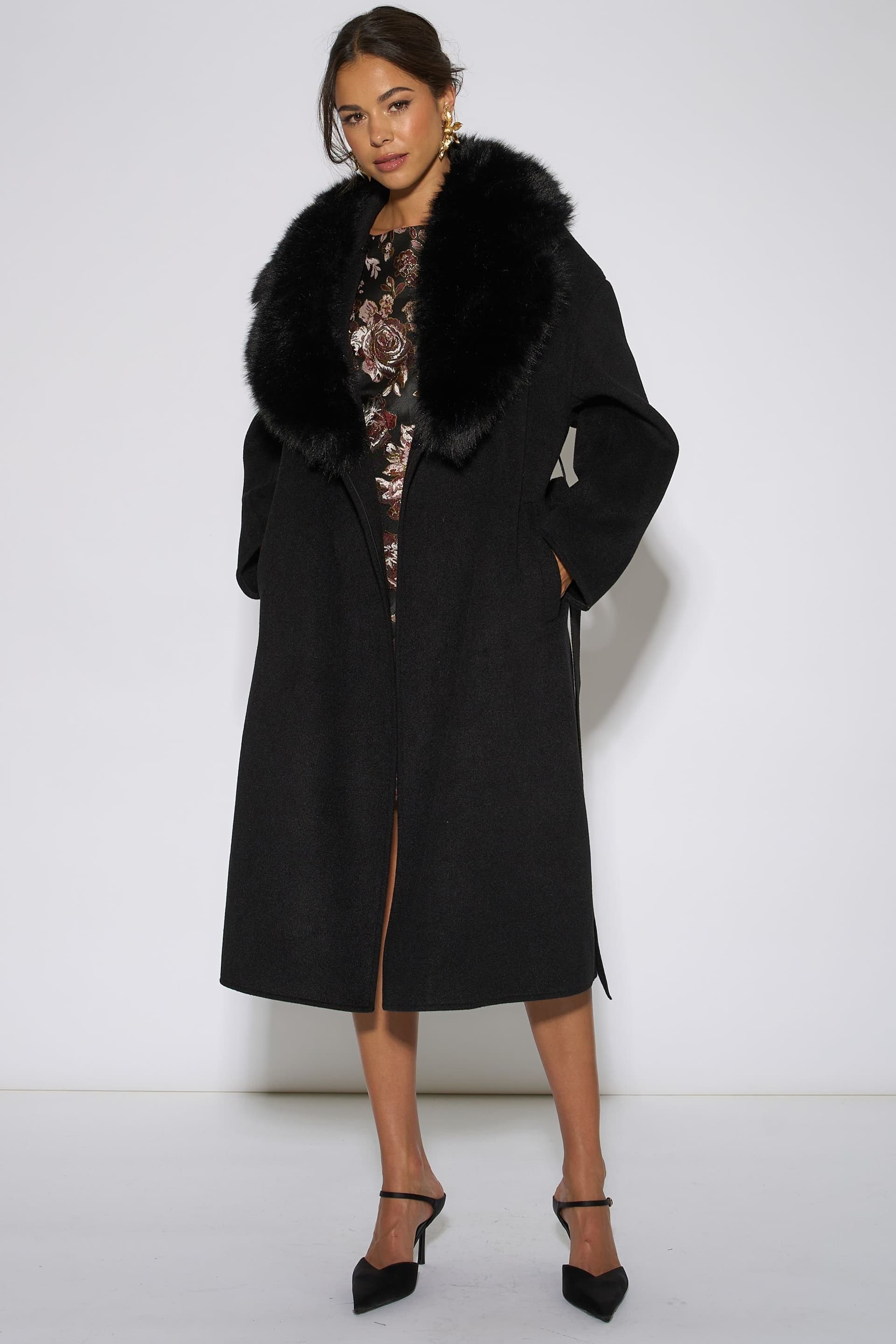 Gini London Gini London Women's Black Faux Fur Trim Collar Longline Coat