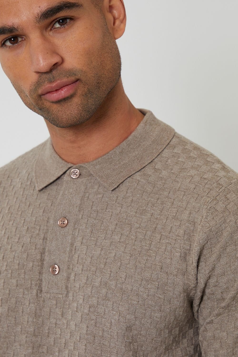 Threadbare Threadbare Men's Basket Stitch Short Sleeve Knitted Polo in Taupe - 4