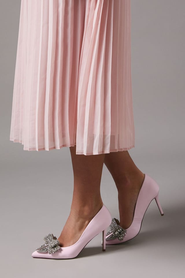 Coast Coast Women's Wide Fit Tania Satin Embellished Bow High Heel Stiletto Court Shoes in Ballerina Pink - 2