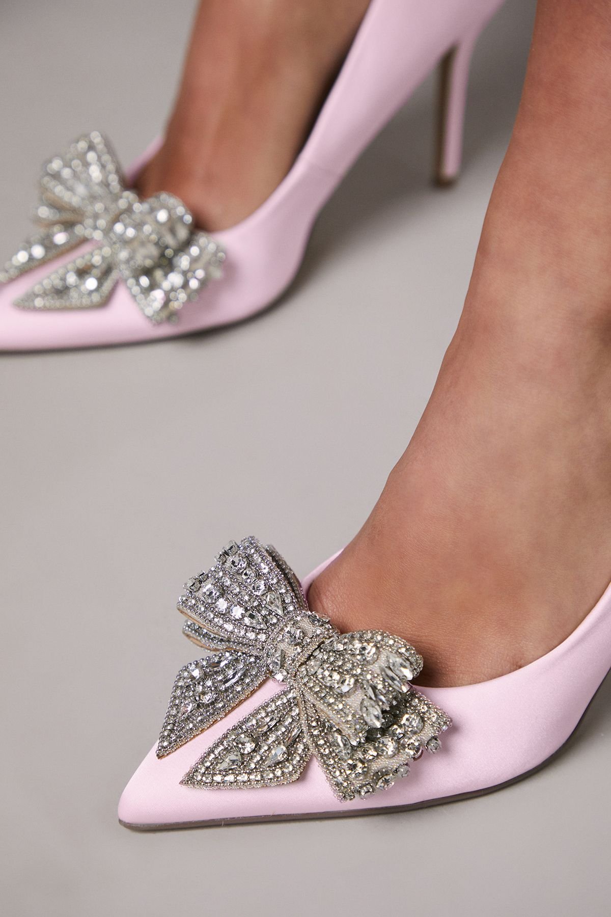 Coast Coast Women's Wide Fit Tania Satin Embellished Bow High Heel Stiletto Court Shoes in Ballerina Pink - 4