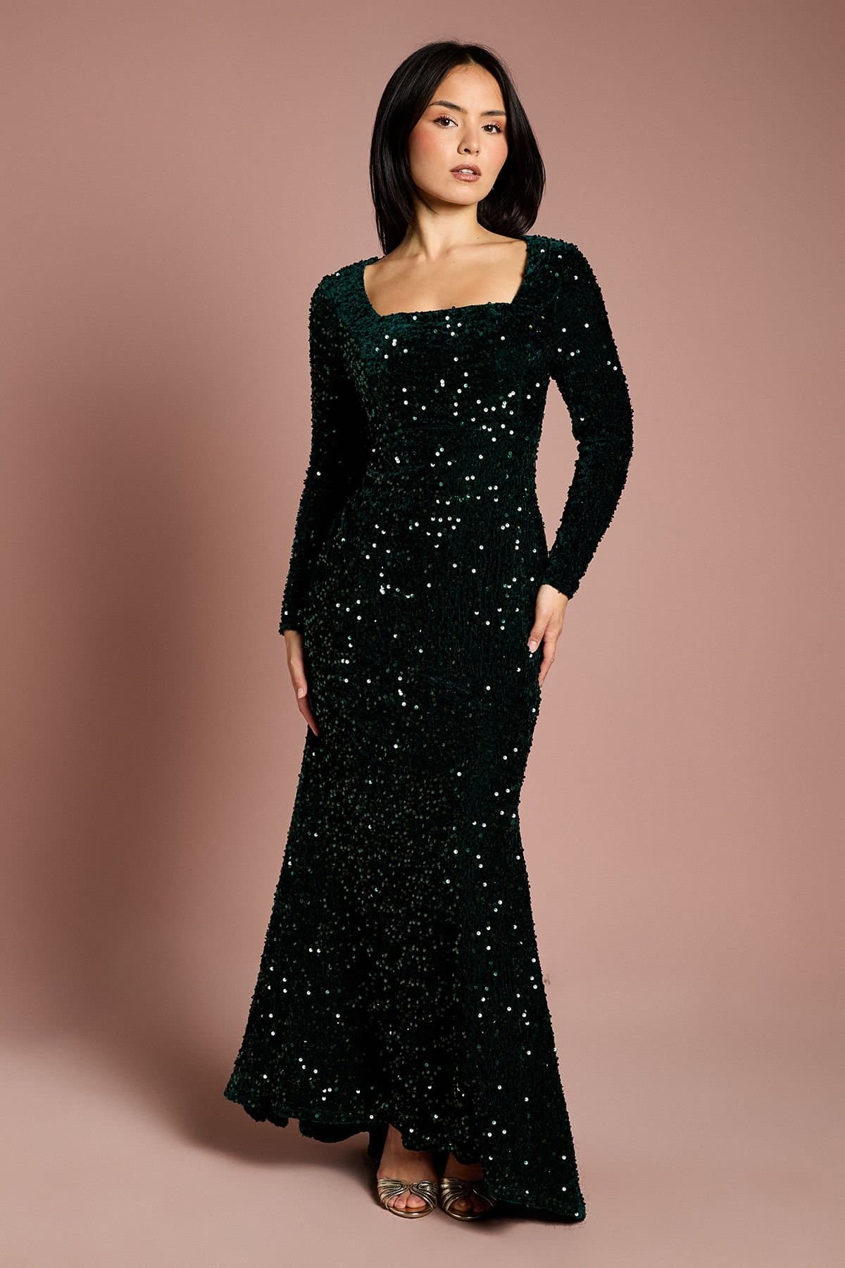 Coast Coast Women's Petite Square Neck Velvet Sequin Long Sleeve Maxi Dress in Emerald