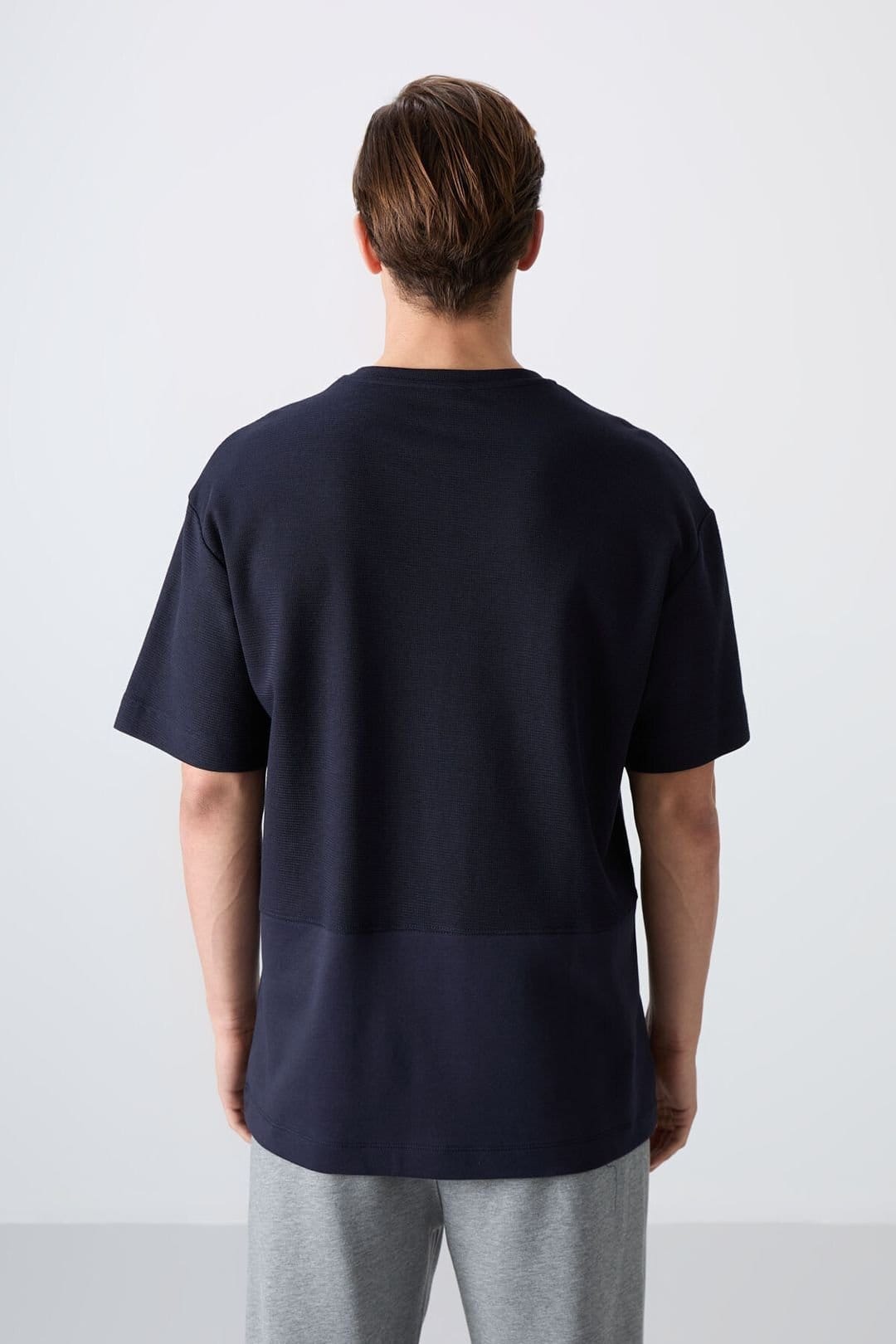 Tommy Life Tommy Life Men's Long Oversized Crew Neck Pocket T-Shirt in Navy - 4