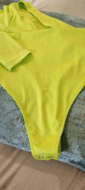 Bershka Bershka lime green bodysuit in medium brand new