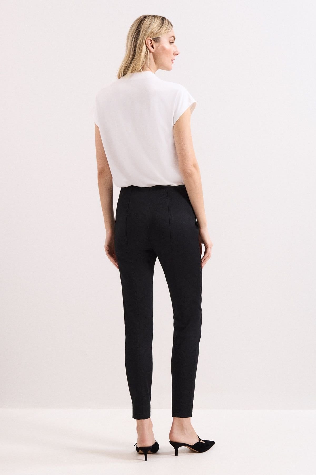 Phase Eight Phase Eight Women's Charlie High Rise Slim Fit Trouser in Black - 4