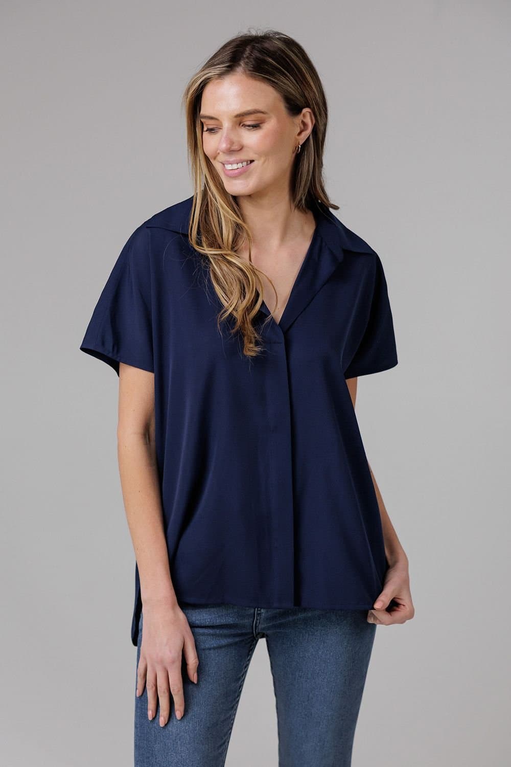 French Connection French Connection Women's Popover Short Sleeve Collared High Low Blouse in Navy