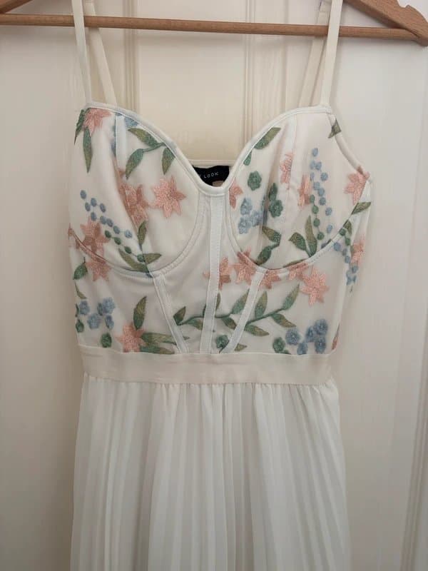 New Look White embroidered midi dress 10