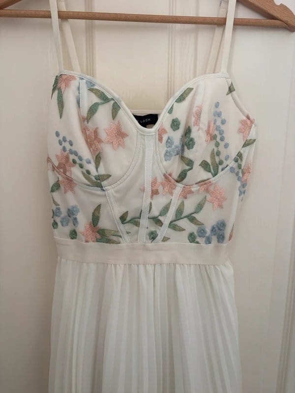 New Look White Embroidered Floral Midi Dress
