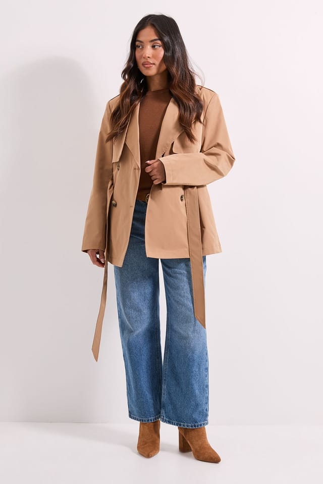 Dorothy Perkins Dorothy Perkins Women's Petite Double Breasted Belted Trench Coat in Camel - 2