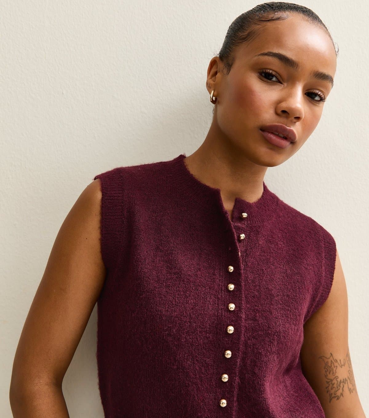 New Look Women's Petite Burgundy Button Up Knit Waistcoat New Look