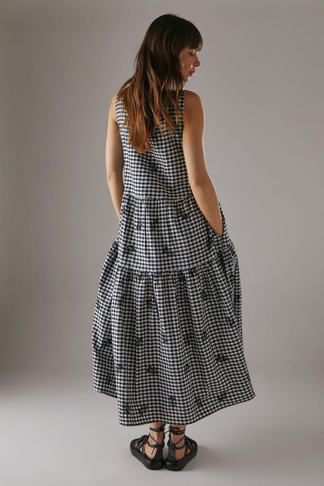 Warehouse Warehouse Women's Embroidered Gingham Sleeveless Midi Sundress in Black - 3