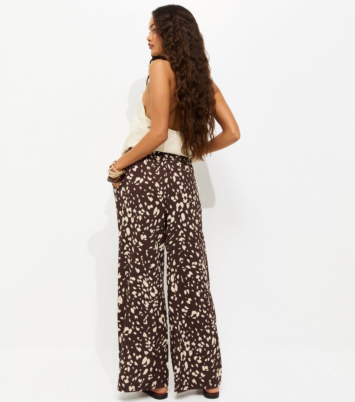New Look Women's Petite Brown Animal Print Crinkle Wide Leg Trousers New Look - 4