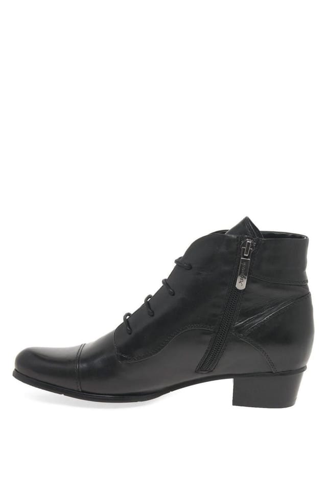 Regarde le Ciel Regarde Le Ciel Women's 'Stefany 123' Victorian Lace Up Leather Ankle Boots in Black - 2