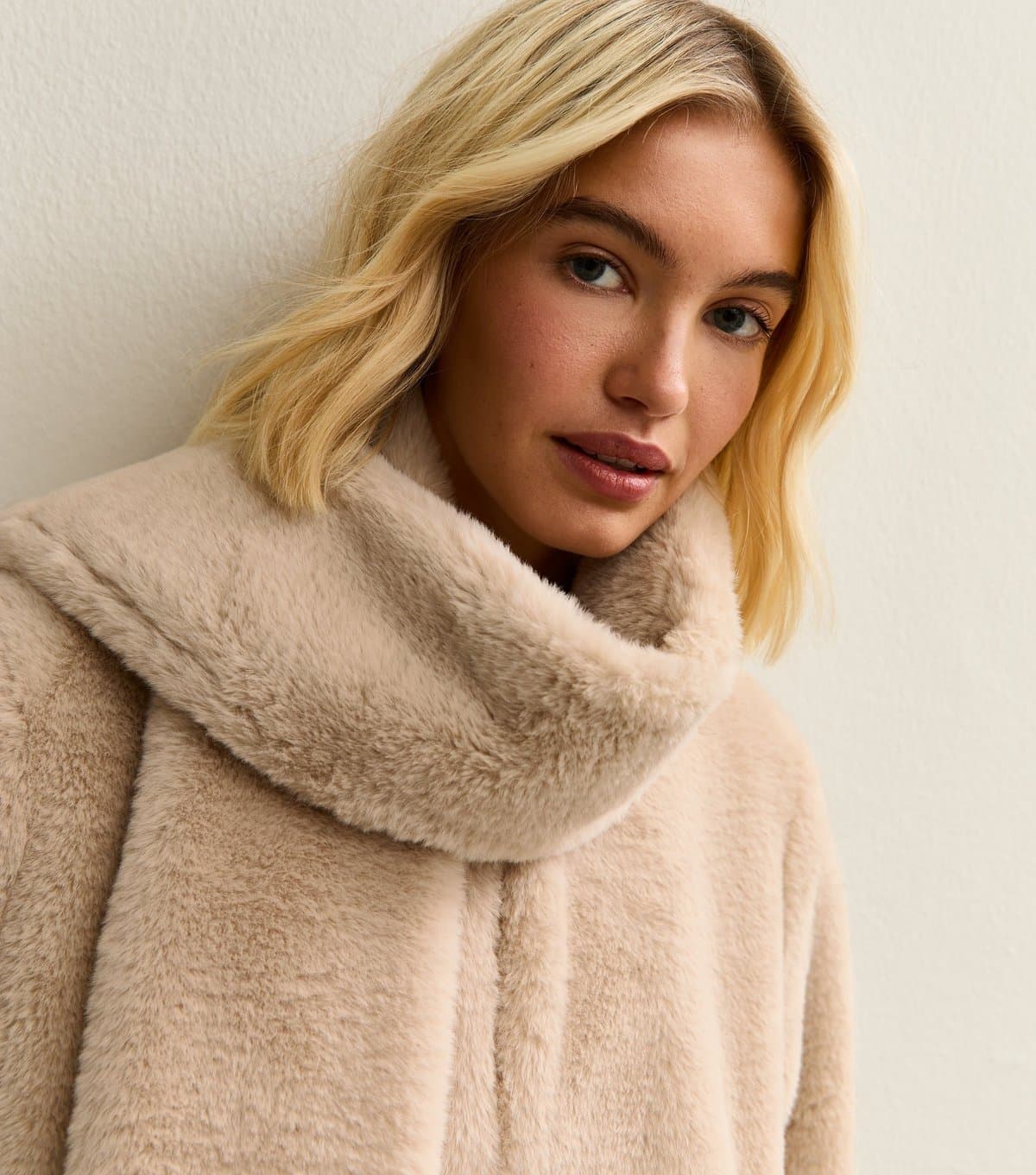 New Look New Look Cream Faux Fur Jacket and Scarf Set