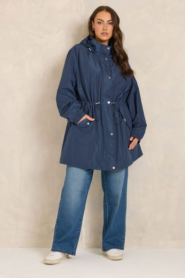 Evans Evans Women's Lightweight Rain Jacket in Mid Navy - 3