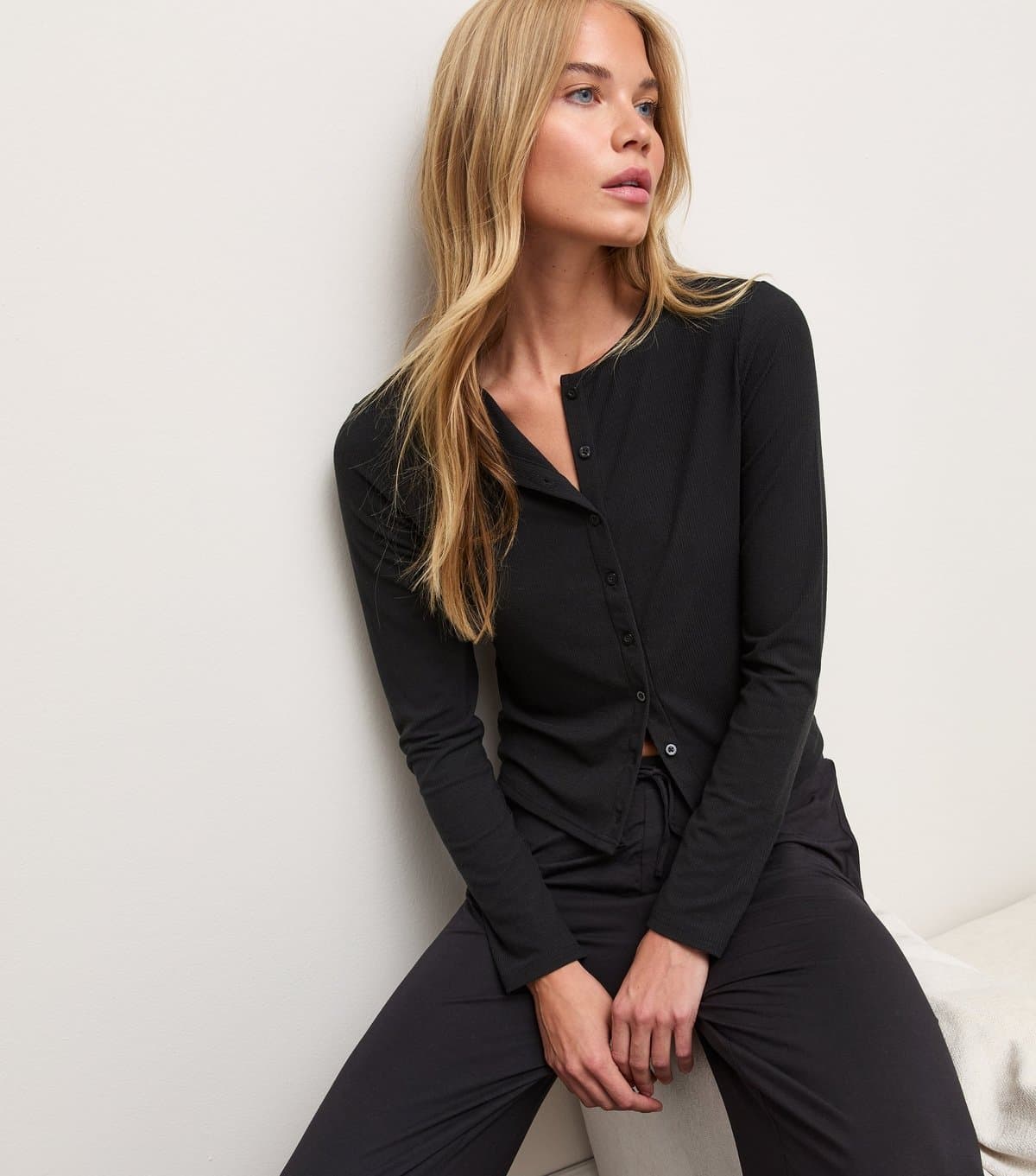New Look Women's Black Ribbed Crew Neck Cardigan New Look
