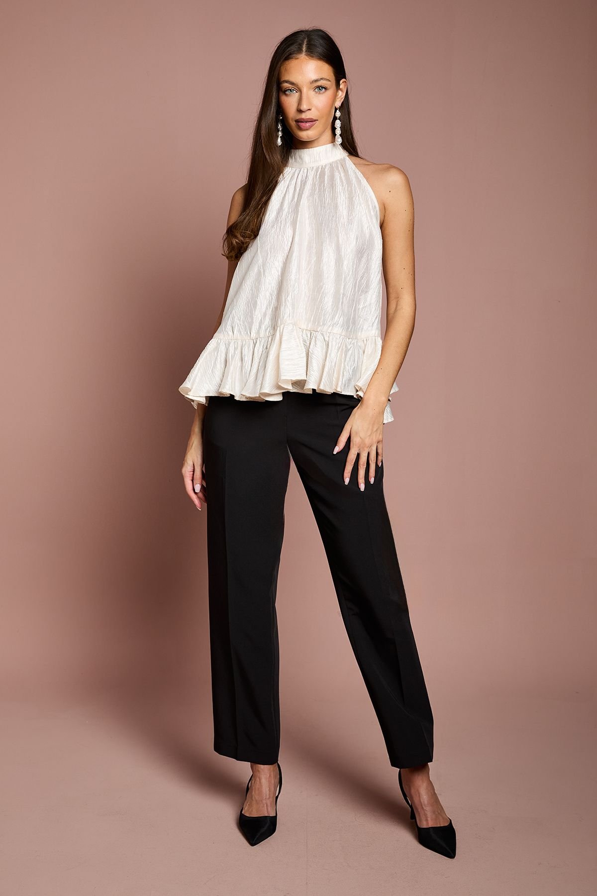 Coast Coast Women's Sleeveless Dip Back Hem Top in Champagne - 4