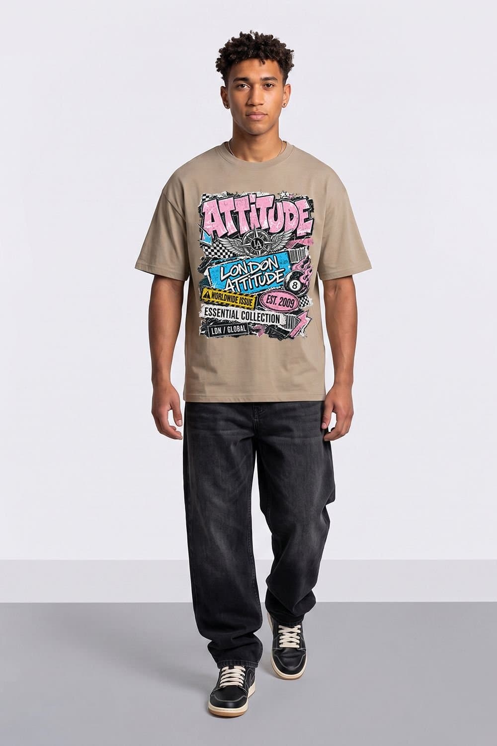 LONDON ATTITUDE LONDON ATTITUDE Men's Retro Graphic Oversized Heavyweight Streetwear T-Shirt in Light Sand