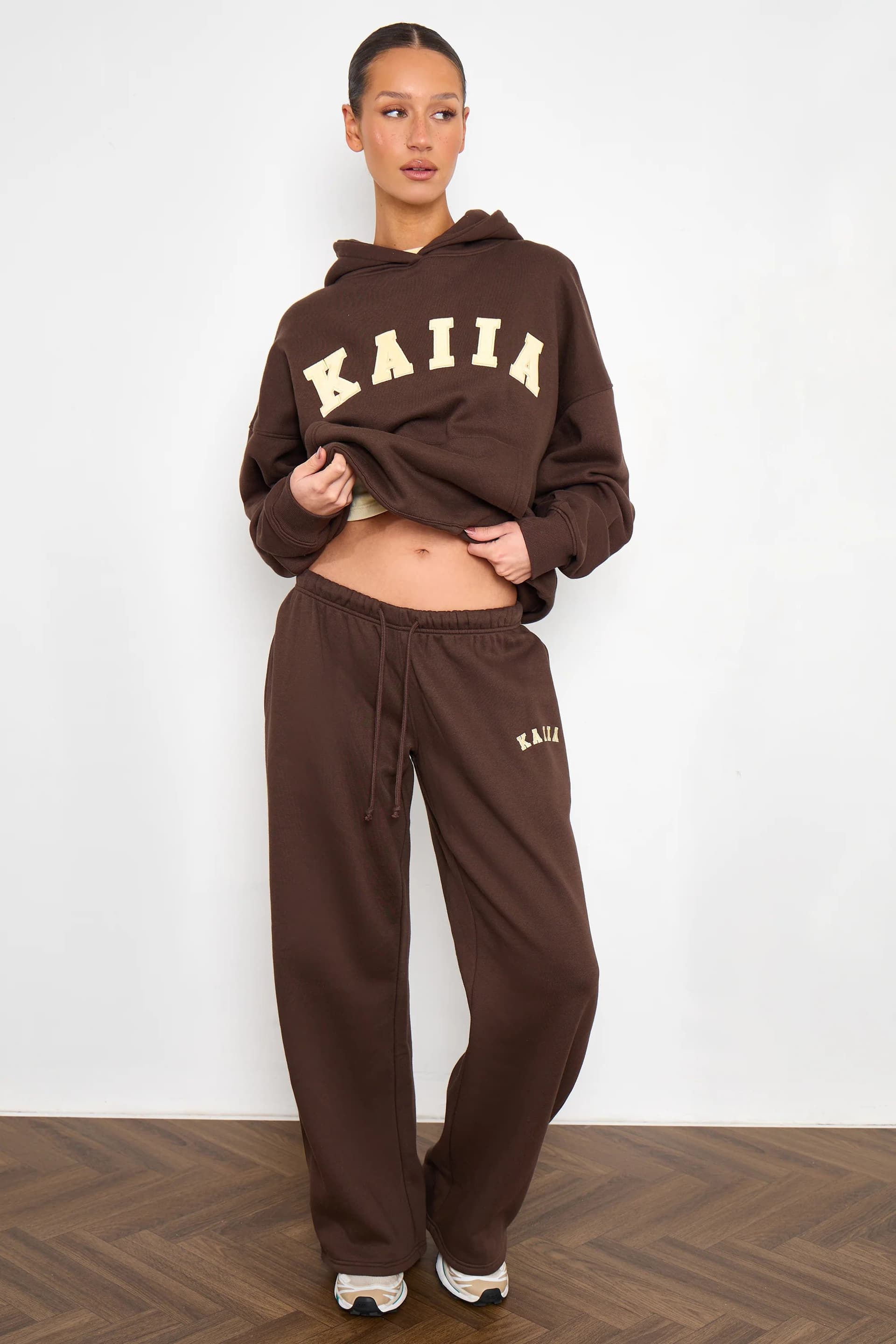 Kaiia Kaiia Slogan Wide Leg Joggers Bitter Chocolate & Butter Yellow