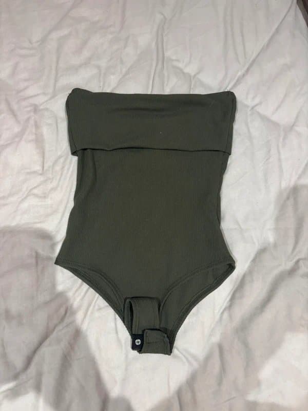 live in the moment Green bodysuit