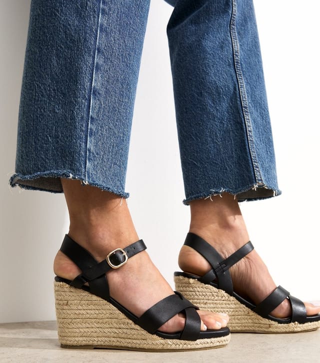 New Look Women's Extra Wide Fit Black Faux Leather Crossover Strap Wedge Sandals Vegan New Look - 2