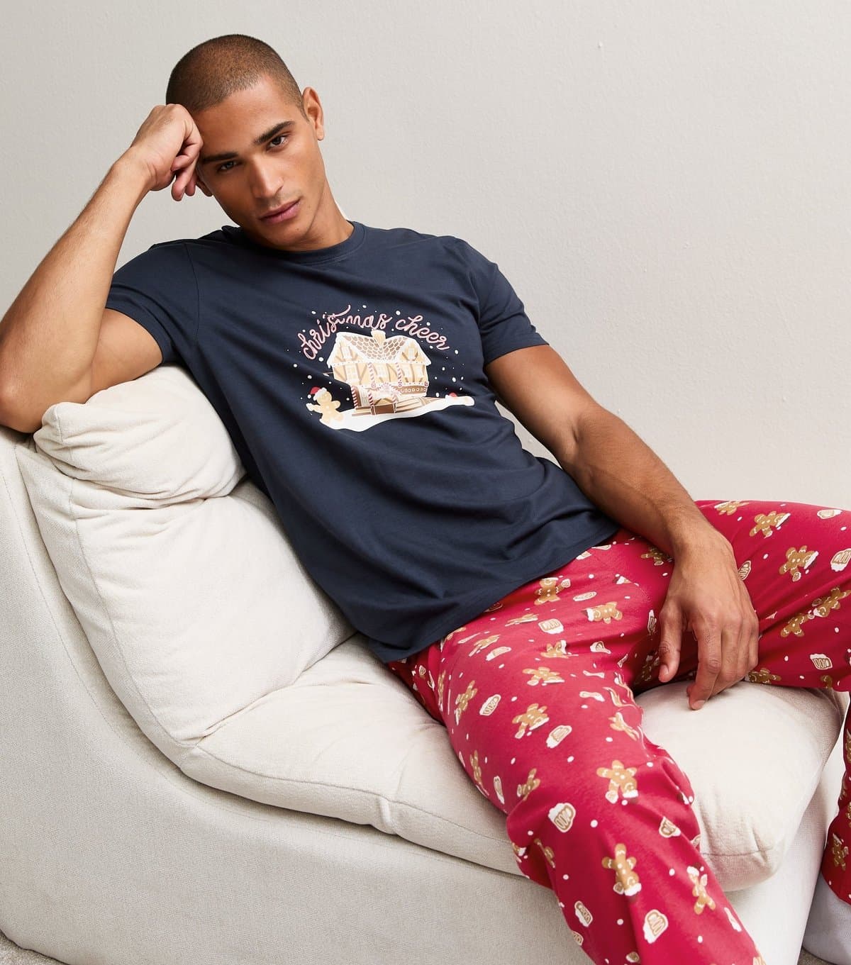 New Look Men's Cotton Gingerbread Print T-Shirt and Trousers Pyjama Set New Look