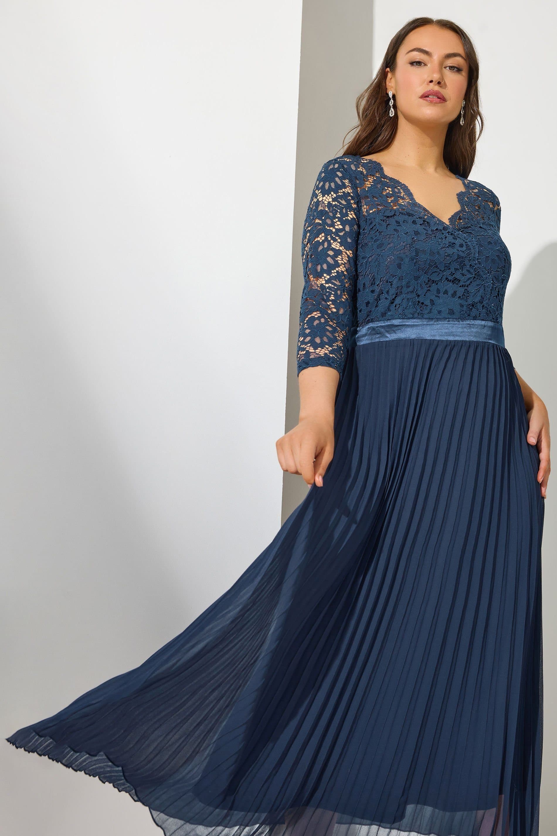 Yours Yours Women's Pleated Maxi Dress in Dark Blue