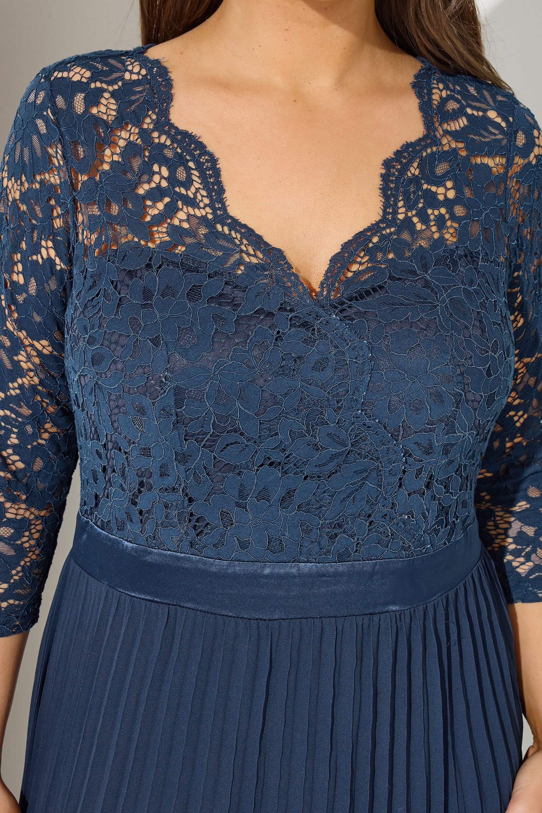 Yours Yours Women's Pleated Maxi Dress in Dark Blue - 3