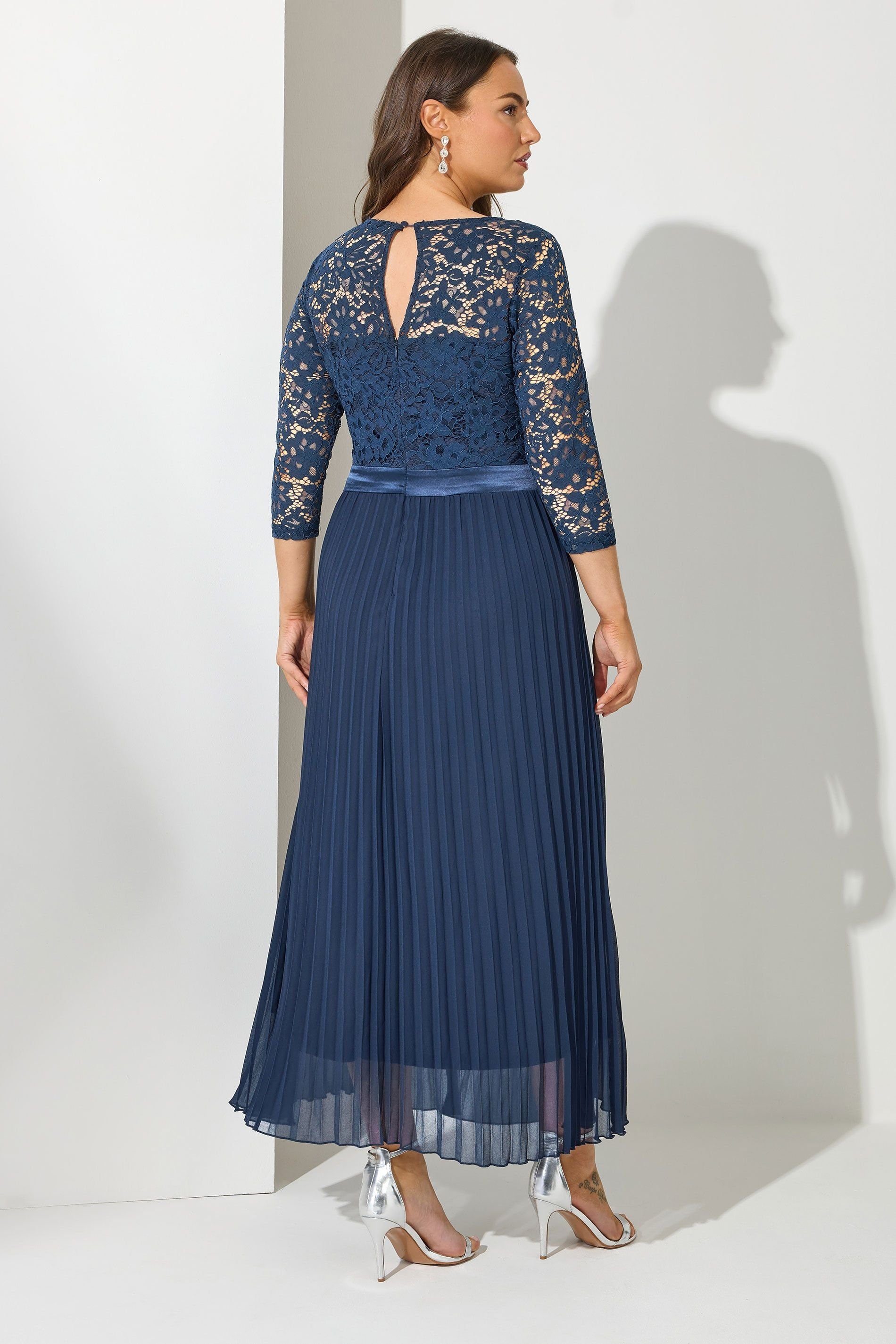 Yours Yours Women's Pleated Maxi Dress in Dark Blue - 4