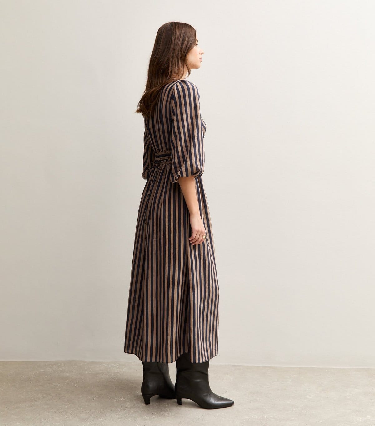 New Look Women's Brown Striped V-Neck Puff Sleeve Midi Dress New Look - 4
