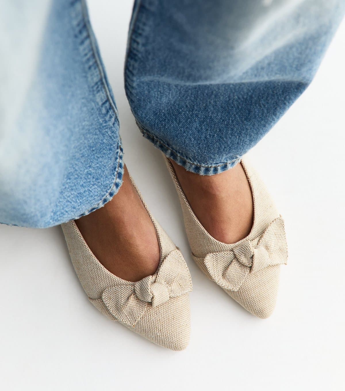 New Look Women's Wide Fit Off White Bow Applique Pointed Ballerina Flats Vegan New Look