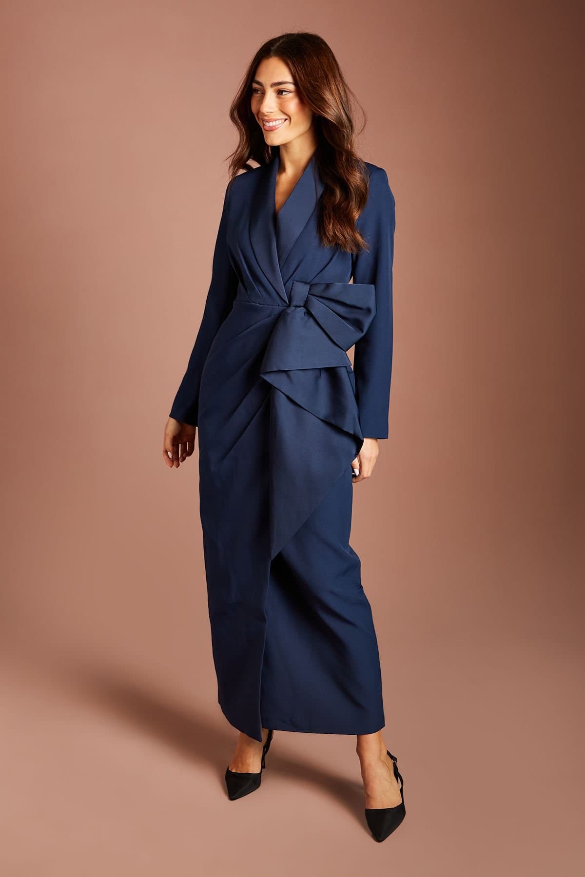 Coast Coast Women's Muse Bow Front Satin Maxi Dress in Navy