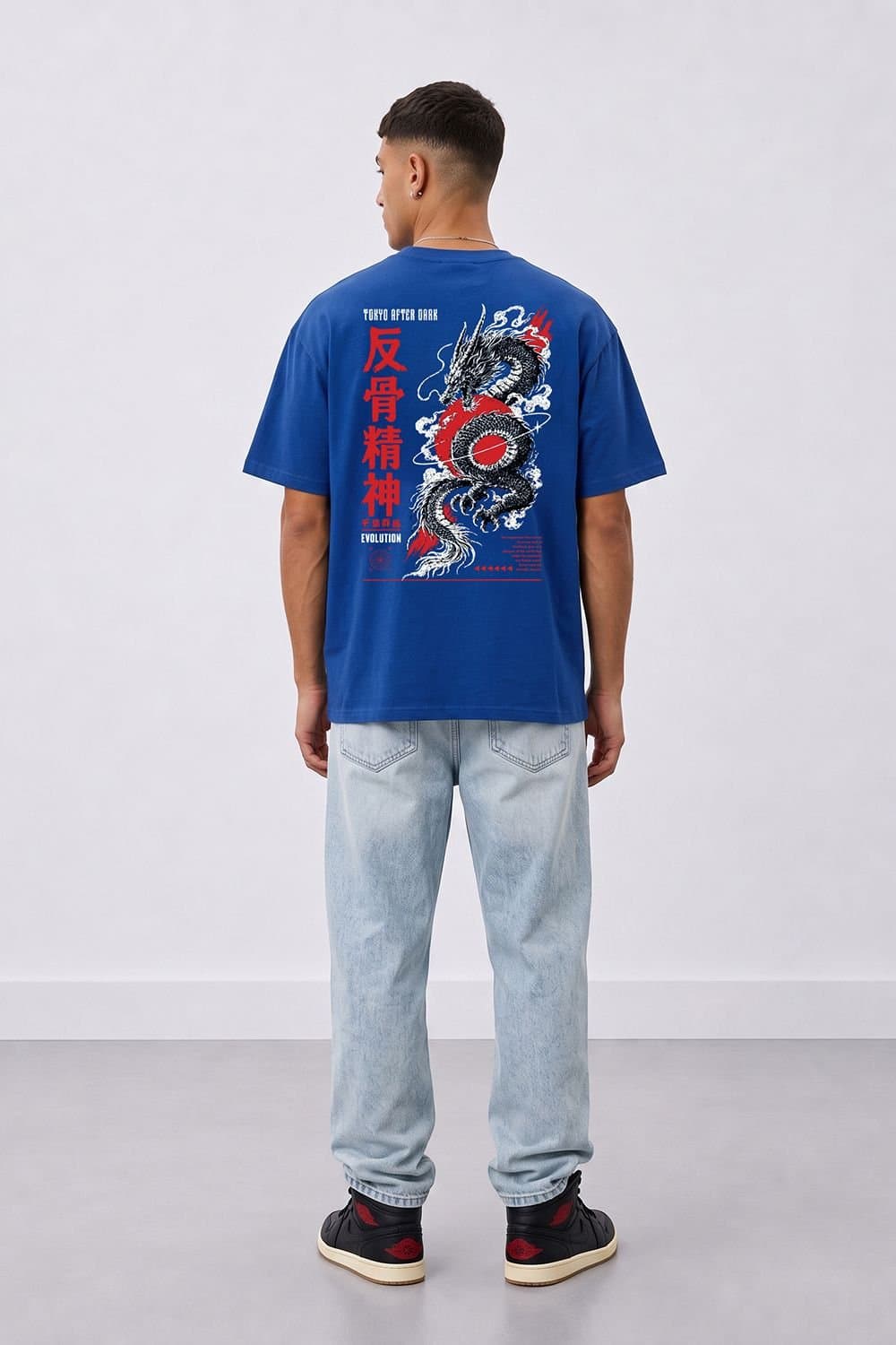 LONDON ATTITUDE LONDON ATTITUDE Men's Tokyo After Dark Dragon Oversized Heavyweight Graphic T-Shirt in Royal