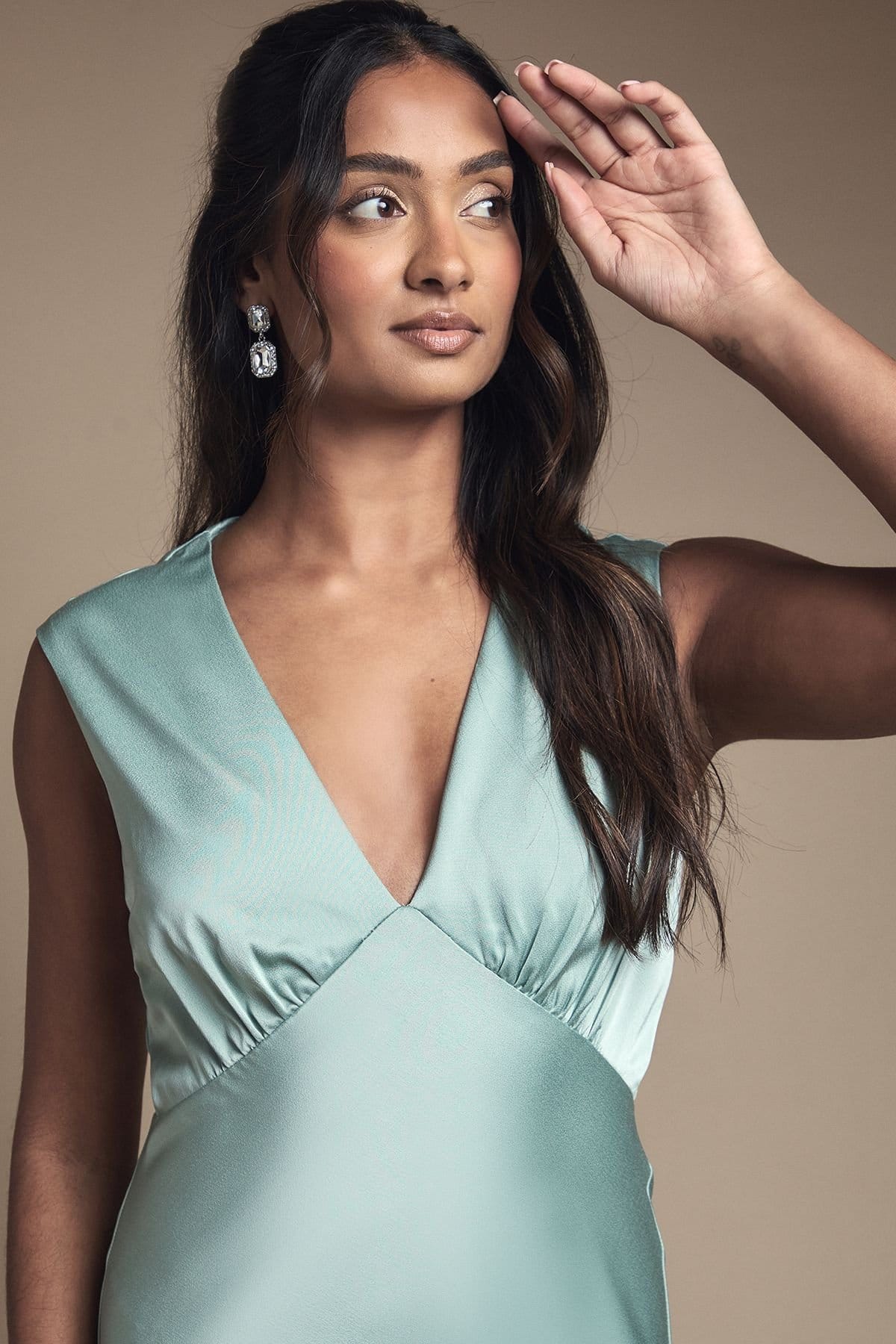 Oasis Oasis Women's Satin Open Back Detail Maxi Bridesmaid Dress in Sage - 4