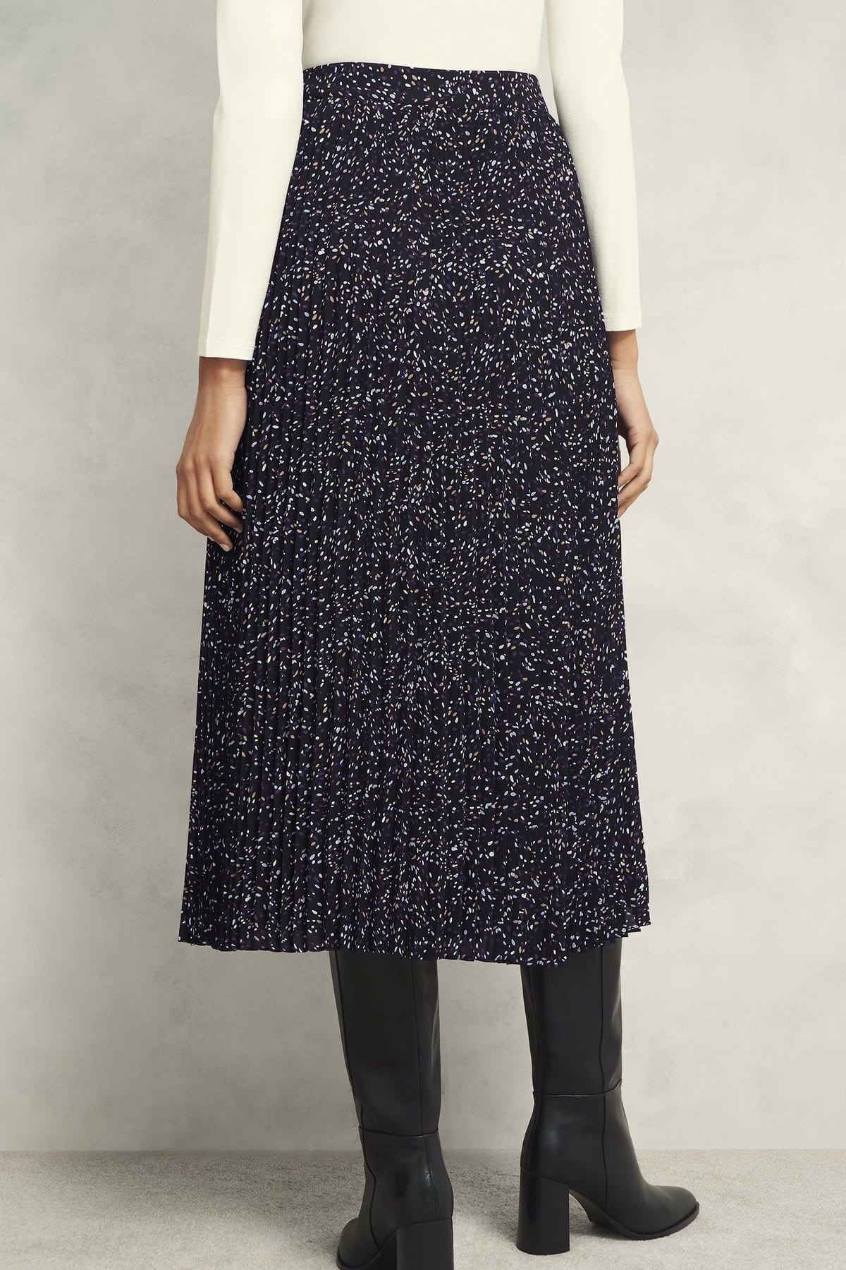 Hobbs London Hobbs London Women's Teia Printed Pleated Midi Skirt in Midnight - 4