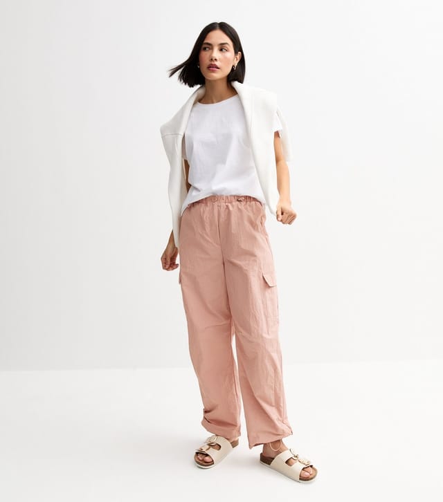 New Look Women's Light Pink Crinkle Texture Shell Cargo Trousers New Look - 2