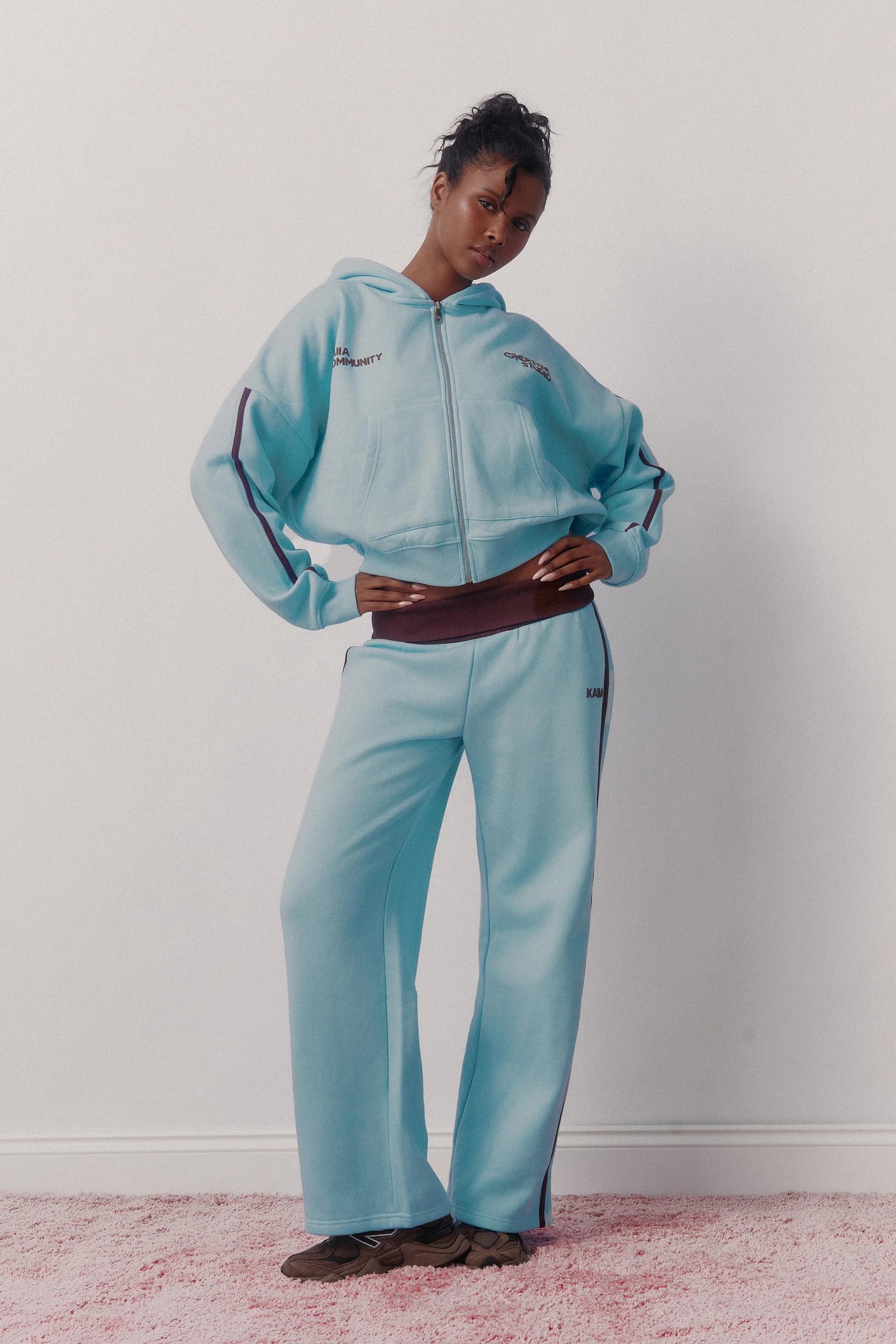 Kaiia Kaiia Side Stripe Foldover Wide Leg Joggers Pale Blue & Chocolate