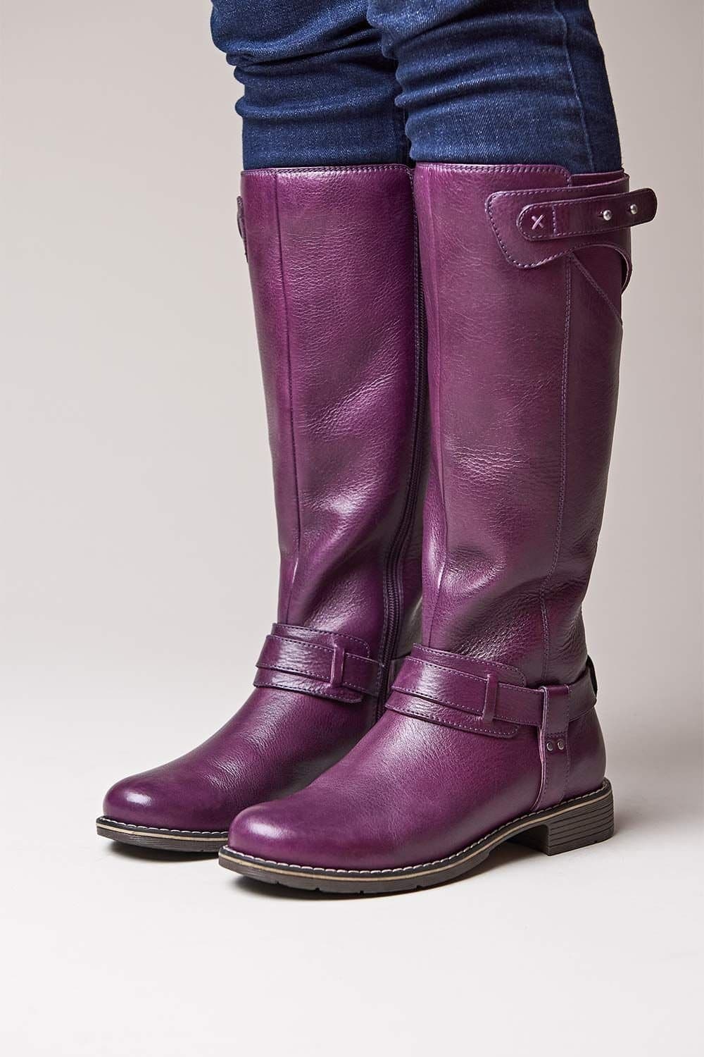 Moshulu Moshulu Women's 'Mistletoe' Classic Leather Long Boots in Purple